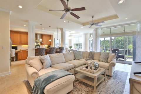 Condo in University Park, Florida, 2 bedrooms № 2097080 - photo 3