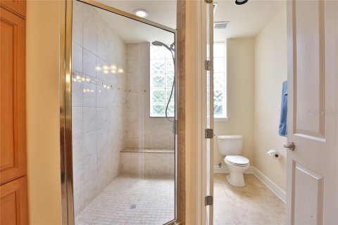 Condo in University Park, Florida, 2 bedrooms № 2097080 - photo 18