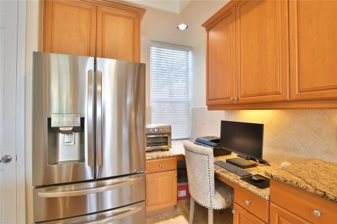Condo in University Park, Florida, 2 bedrooms № 2097080 - photo 14