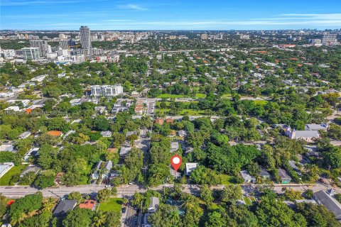 House in Miami, Florida 3 bedrooms, 104.05 sq.m. № 2037676 - photo 22