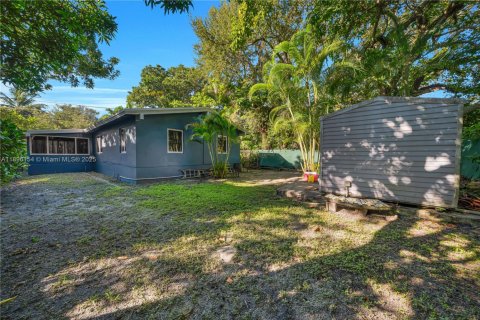 House in Miami, Florida 3 bedrooms, 104.05 sq.m. № 2037676 - photo 19