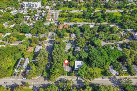 House in Miami, Florida 3 bedrooms, 104.05 sq.m. № 2037676 - photo 24