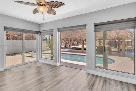 House in Dania Beach, Florida 2 bedrooms, 147.62 sq.m. № 1711414 - photo 21