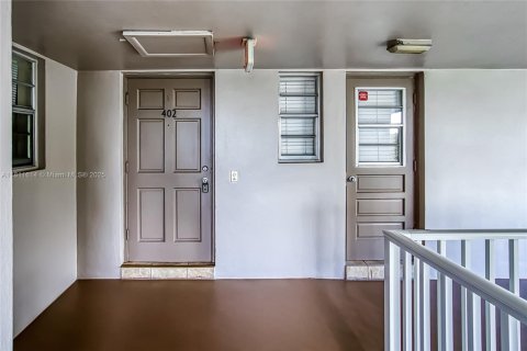 Condo in Davie, Florida, 2 bedrooms  № 1875396 - photo 26