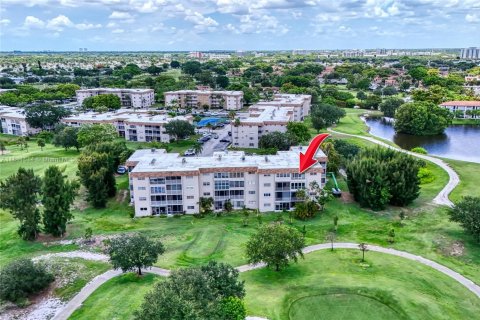 Condo in Davie, Florida, 2 bedrooms  № 1875396 - photo 3