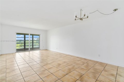 Condo in Davie, Florida, 2 bedrooms  № 1875396 - photo 6