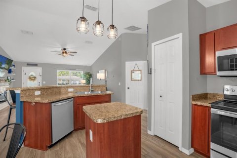 House in Ocala, Florida 3 bedrooms, 116.31 sq.m. № 1918064 - photo 8