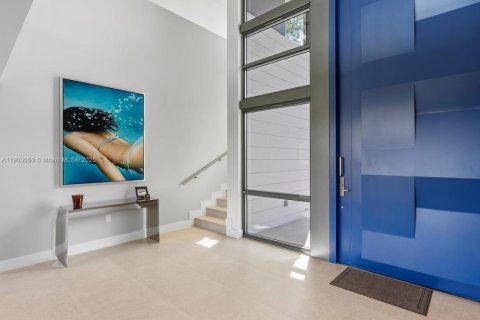 House in Miami Shores, Florida 5 bedrooms, 378.67 sq.m. № 1954033 - photo 13