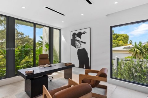 House in Miami Shores, Florida 5 bedrooms, 378.67 sq.m. № 1954033 - photo 22