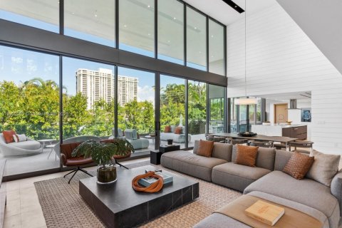 House in Miami Shores, Florida 5 bedrooms, 378.67 sq.m. № 1954033 - photo 15