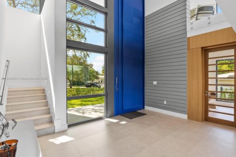 House in Miami Shores, Florida 5 bedrooms, 378.67 sq.m. № 1954033 - photo 14