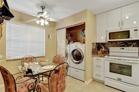 Copropriété à louer à Margate, Floride: 2 chambres, 102.19 m2 № 2245810 - photo 3