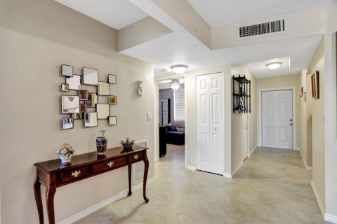 Copropriété à louer à Margate, Floride: 2 chambres, 102.19 m2 № 2245810 - photo 6