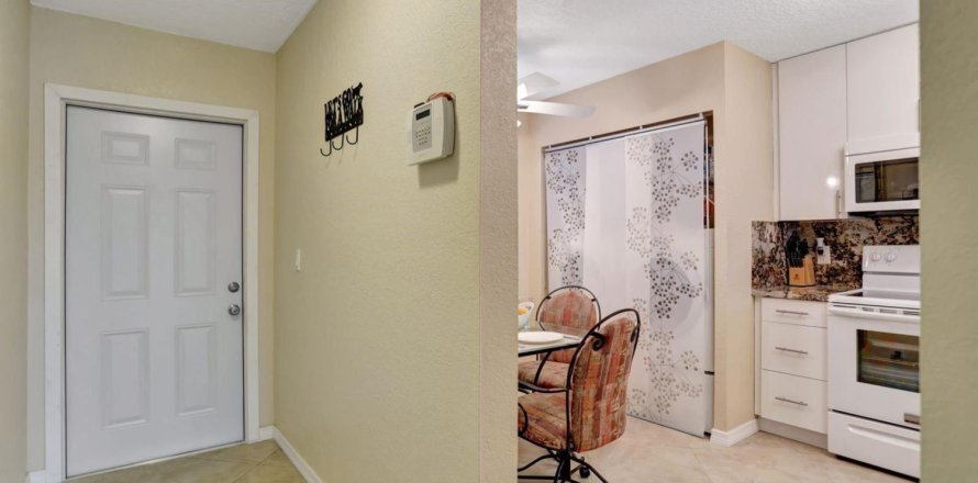 Condo à Margate, Floride, 2 chambres № 2245810