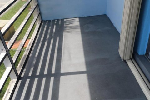 Снять в аренду кондоминиум в Уэст-Палм-Бич, Флорида 1 спальня, 63.55м2, № 1925613 - фото 13