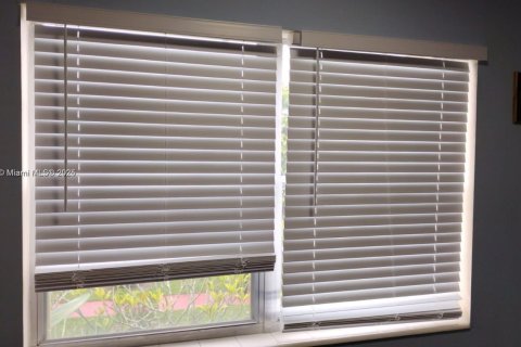 Снять в аренду кондоминиум в Уэст-Палм-Бич, Флорида 1 спальня, 63.55м2, № 1925613 - фото 4