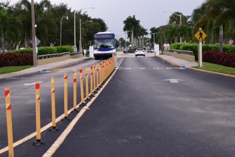 Снять в аренду кондоминиум в Уэст-Палм-Бич, Флорида 1 спальня, 63.55м2, № 1925613 - фото 29