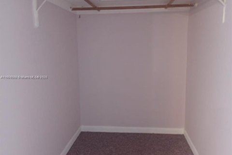 Снять в аренду кондоминиум в Уэст-Палм-Бич, Флорида 1 спальня, 63.55м2, № 1925613 - фото 7