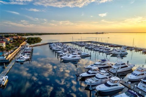 Condo in Tampa, Florida, 3 bedrooms № 2144905 - photo 19