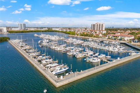 Condo in Tampa, Florida, 3 bedrooms № 2144905 - photo 23
