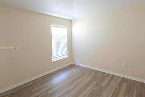 House in Tampa, Florida 3 bedrooms, 120.4 sq.m. № 2040183 - photo 22