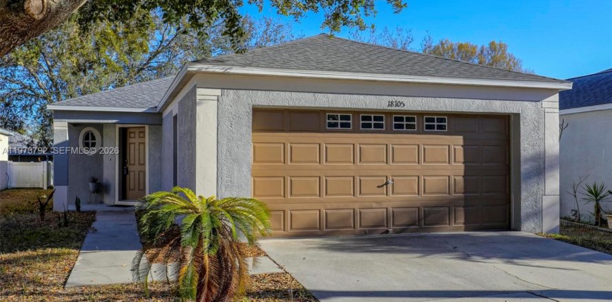 House in Tampa, Florida 3 bedrooms, 120.4 sq.m. № 2040183