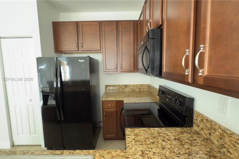 Townhouse in Pembroke Pines, Florida 2 bedrooms, 127.09 sq.m. № 2038514 - photo 15