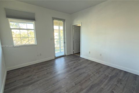 Townhouse in Pembroke Pines, Florida 2 bedrooms, 127.09 sq.m. № 2038514 - photo 24