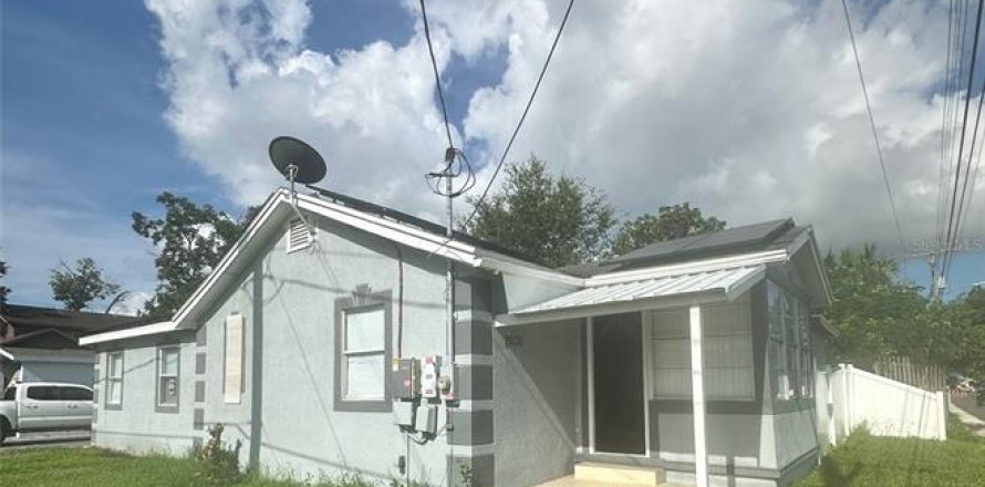 Villa ou maison à Tampa, Floride 3 chambres, 99.68 m2 № 1901864