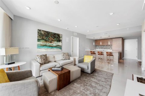 Condo in Miami, Florida, 2 bedrooms № 1934539 - photo 5