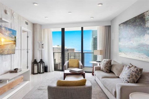 Condo in Miami, Florida, 2 bedrooms № 1934539 - photo 3