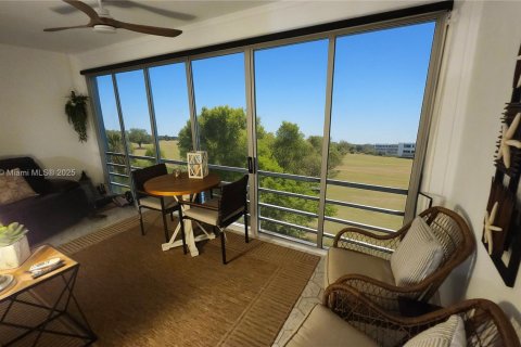 Copropriété à vendre à Deerfield Beach, Floride: 2 chambres, 92.9 m2 № 1924355 - photo 1