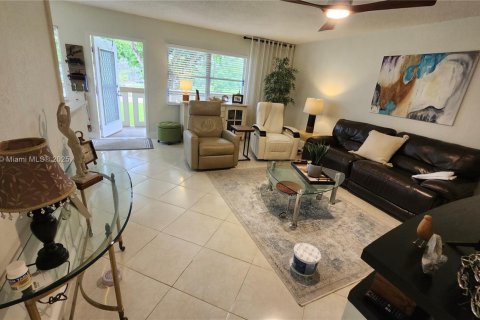 Copropriété à vendre à Deerfield Beach, Floride: 2 chambres, 92.9 m2 № 1924355 - photo 15