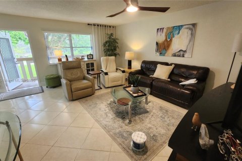 Copropriété à vendre à Deerfield Beach, Floride: 2 chambres, 92.9 m2 № 1924355 - photo 14