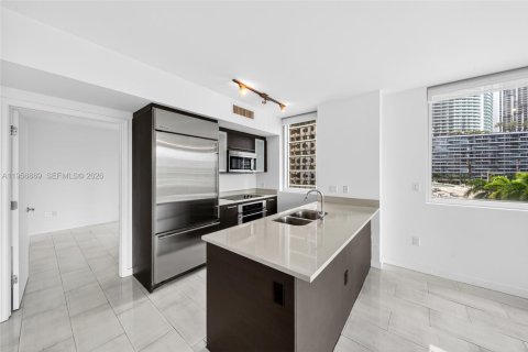 Condominio en alquiler en Miami, Florida, 2 dormitorios, 102.19 m2 № 2011796 - foto 16