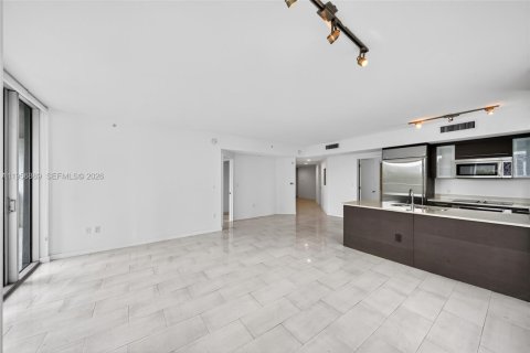 Condominio en alquiler en Miami, Florida, 2 dormitorios, 102.19 m2 № 2011796 - foto 10