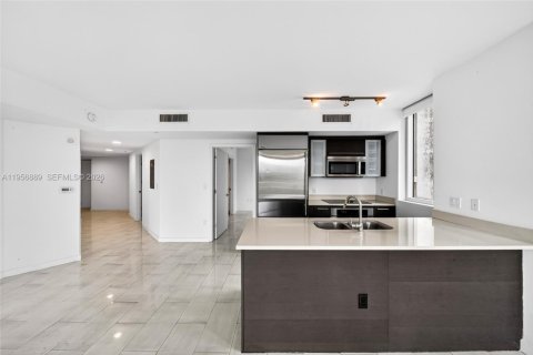 Condominio en alquiler en Miami, Florida, 2 dormitorios, 102.19 m2 № 2011796 - foto 8