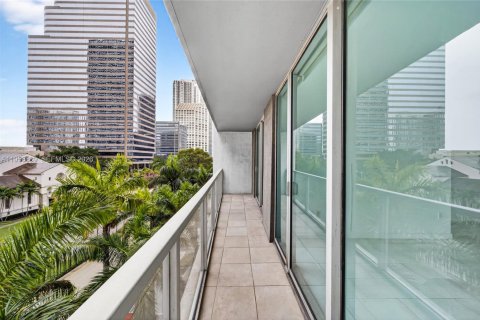 Condominio en alquiler en Miami, Florida, 2 dormitorios, 102.19 m2 № 2011796 - foto 7