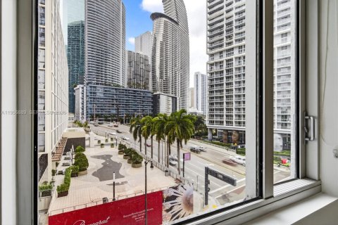 Condominio en alquiler en Miami, Florida, 2 dormitorios, 102.19 m2 № 2011796 - foto 17