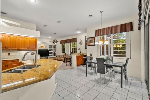 Villa ou maison à vendre à Port Charlotte, Floride: 3 chambres, 211.07 m2 № 2415090 - photo 17