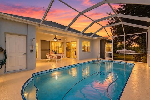 Villa ou maison à vendre à Port Charlotte, Floride: 3 chambres, 211.07 m2 № 2415090 - photo 3