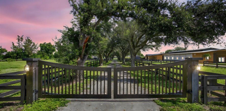 Villa ou maison à Wellington, Floride 4 chambres, 212.56 m2 № 2194317