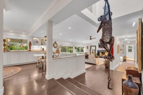 Villa ou maison à vendre à Dunedin, Floride: 4 chambres, 307.41 m2 № 2430893 - photo 12