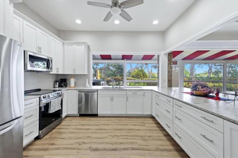 Condo in Bradenton, Florida, 2 bedrooms  № 2379602 - photo 28