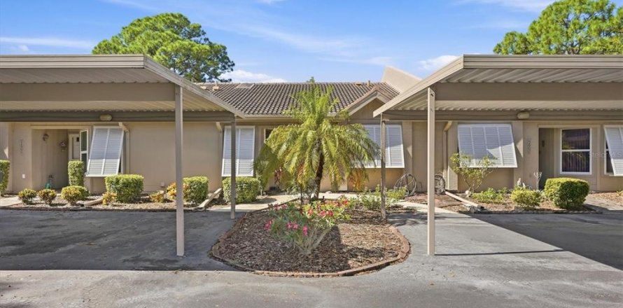 Condo in Bradenton, Florida, 2 bedrooms  № 2379602