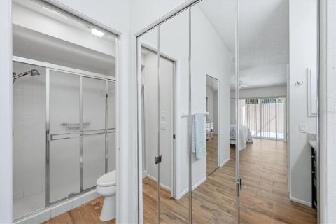 Condo in Bradenton, Florida, 2 bedrooms  № 2379602 - photo 17