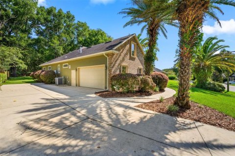 House in Alachua, Florida 3 bedrooms, 209.03 sq.m. № 2334093 - photo 2