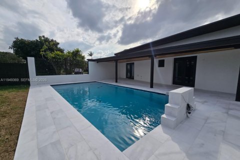 Villa ou maison à vendre à Miami, Floride: 4 chambres, 140.19 m2 № 2007477 - photo 8