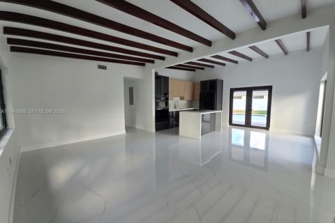 Villa ou maison à vendre à Miami, Floride: 4 chambres, 140.19 m2 № 2007477 - photo 6