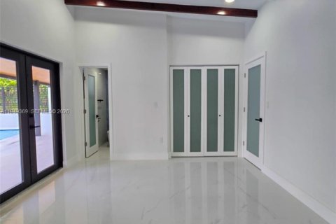 Купить виллу или дом в Майами, Флорида 4 спальни, 140.19м2, № 2007477 - фото 18